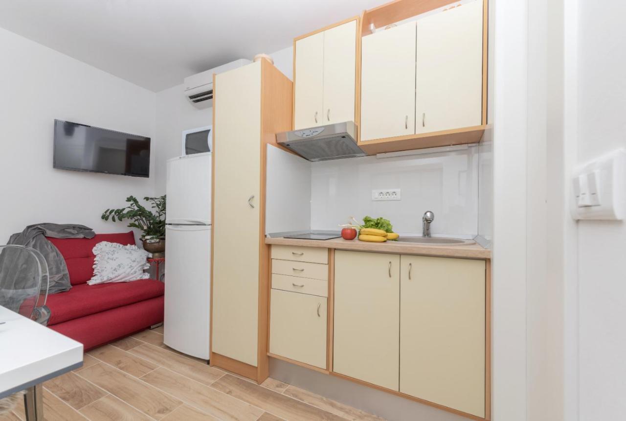 East Side Deluxe Suite Makarska Esterno foto