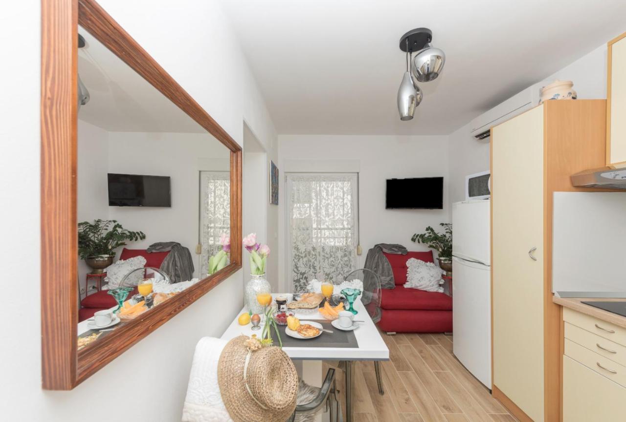 East Side Deluxe Suite Makarska Esterno foto